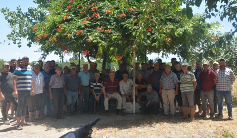 ÇİFTLİK KÖYÜNDE SU SIKINTISI, KÖYÜLER İSYAN ETTİ.