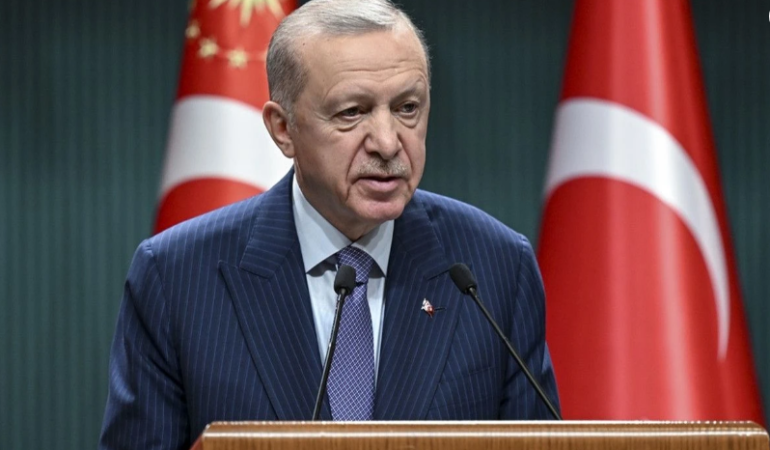 Cumhurbaşkanı Erdoğan: Ülkemize sığınan mazlumlara uzanan elleri kırmasını biliriz