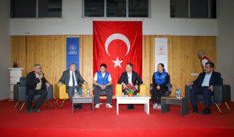 Köşk’te Gençlik Buluşması: Bakan Yardımcısı Eminoğlu Gençlerle Bir Araya Geldi